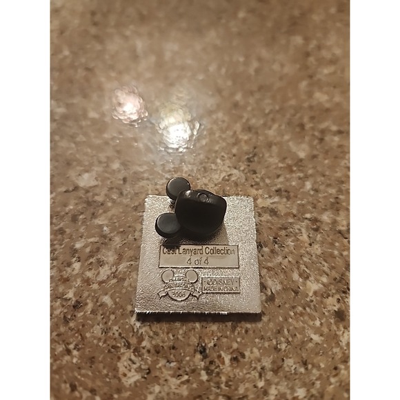 Disney World - Hidden Mickey - FastPass Fast Pass Rock N Roller Coaster Pin - Picture 2 of 2